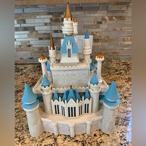Disney Princess Castle with lights and sounds!